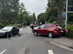 FW-AUR: Hilfeleistung nach Verkehrsunfall