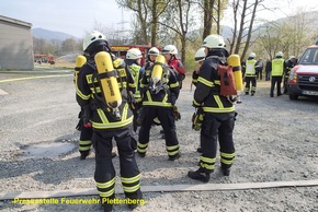 FW-PL: OT-Ohle. Großübung der Plettenberger Feuerwehr in einer für Flüchtlinge geplanten Asylunterkunft