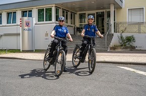 Polizeipräsidium Mittelhessen - Pressestelle Wetterau: POL-WE: Wir strampeln uns für euch ab ! Die Einstellungsberater der Polizei Mittelhessen auf Tour