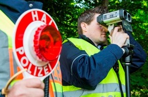 Polizei Bielefeld: POL-BI: Vor Engpass beschleunigt