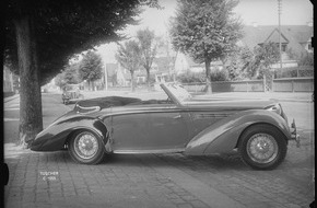 MEDIAG Messe-Dienst AG: Die 39. Weihnachts-Sammler-Börse präsentiert die Sonderausstellung "110 Jahre Zürcher Automobilbau" (BILD)