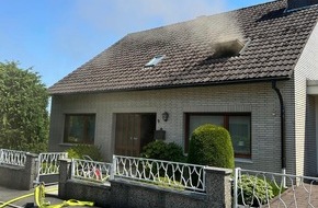 Feuerwehr Sprockh&ouml;vel: FW-EN: Feuerwehr l&ouml;scht Zimmerbrand