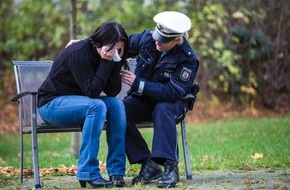 Polizei Rhein-Erft-Kreis: POL-REK: 19-Jähriger das Handy geraubt - Erftstadt