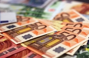 Polizeiinspektion Celle: POL-CE: Mann findet 500 EUR in Commerzbank und übergibt sie der Polizei - Eigentümer gesucht!