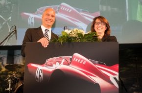 Skoda Auto Deutschland GmbH: Auto & Service GmbH eröffnet in München Autohaus im neuen SKODA Corporate Design (BILD)