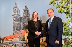 IMG - Investitions- und Marketinggesellschaft Sachsen-Anhalt mbH: Made in Germany: IBM stärkt lokale IT-Services / IBM eröffnet in Magdeburg IT-Services Center / Bis zu 300 neue Arbeitsplätze im IT-Bereich entstehen (BILD)