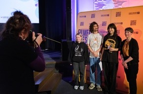 MDR Mitteldeutscher Rundfunk: Filmfest Dresden: „Do Something“ gewinnt den vom MDR gestifteten Publikumspreis
