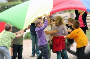 DEUTSCHLAND RUNDET AUF: Gleiche Chancen für alle Kinder! Stiftung 'Deutschland rundet auf' vergibt bis zu 2 Mio. Euro an gemeinnützige Projekte