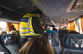 Bundespolizeidirektion München: Bundespolizeidirektion München: Zwei Frauen, zwei Haftbefehle aus 2023 / Zwei Festnahmen bei Grenzkontrollen auf Inntalautobahn