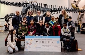 DEUTSCHLAND RUNDET AUF: 200.000 Euro Spende für das Projekt Deutschsommer