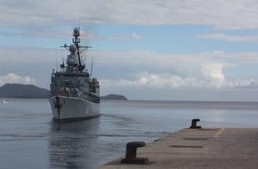 Presse- und Informationszentrum Marine: Fregatte "Augsburg" kehrt nach 161 Tagen wieder zurück in den Heimathafen (BILD)