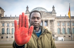 Terre des Hommes Deutschland e.V.: Ex-Kindersoldat appelliert an die Bundesregierung: "Lassen Sie diese Kinder nicht allein!"