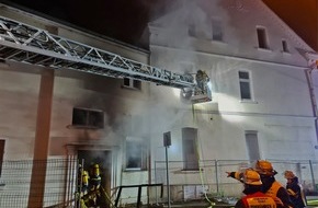 Feuerwehr Essen: FW-E: Brand in einem leer stehenden Gebäude - keine Verletzten