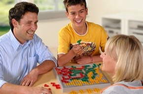 Mattel GmbH: Spiel, Spaß, Strategie! / Leicht zu verstehen und immer wieder eine Faszination - BLOKUS von Mattel, das meist ausgezeichnete Spiel des 21. Jahrhunderts (mit Bild)