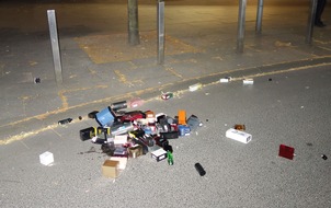 Kreispolizeibehörde Rhein-Kreis Neuss: POL-NE: Einbrecher dringen in Parfümerie ein