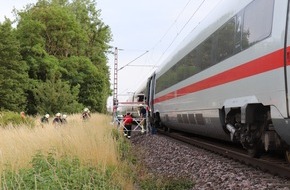 Freiwillige Feuerwehr Frankenthal: FW Frankenthal: Evakuierung von 320 Fahrgästen aus liegengebliebenem ICE