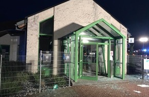 Polizeipräsidium Mainz: POL-PPMZ: Mainz - Bingen-Dietersheim - Geldautomat gesprengt - Täter flüchtig