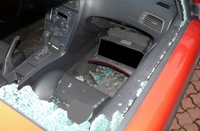 Polizei Minden-Lübbecke: POL-MI: Unbekannte brechen insgesamt elf Autos auf
