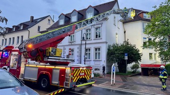 Feuerwehr Sprockh&ouml;vel: FW-EN: Patient mittels Drehleiter gerettet