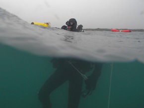 Bilder der Woche - Minentaucher: Tieftauchen vor Sardinien