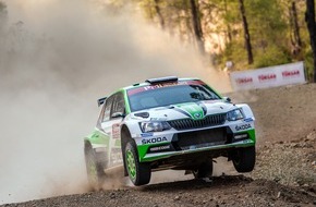 Skoda Auto Deutschland GmbH: Rallye Großbritannien: Champion Tidemand und SKODA Junior Rovanperä fahren um WRC 2-Sieg (FOTO)