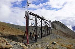 ZHAW - Zürcher Hochschule für angewandte Wissenschaften: Photovoltaik in den Alpen liefert im Winter bis zu viermal mehr Strom