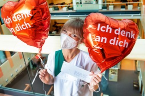 Zum Valentinstag: Gruß und Herzballon direkt ans Krankenbett
