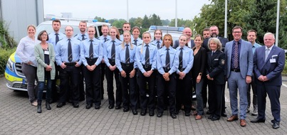 POL-RBK: Rheinisch-Bergischer Kreis - Tatkräftige Unterstützung für die Kreispolizeibehörde: 15 neue Kollegen und Kolleginnen treten zum Dienst an