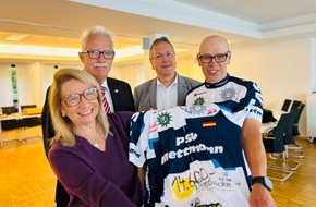 Polizei Mettmann: POL-ME: NieRadlos: Ehemaliger Wülfrather Wachleiter sammelte 14.600 Euro an Spenden für die "Aktion Lichtblicke" - 2509071