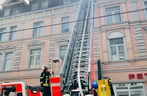 Feuerwehr und Rettungsdienst Bonn: FW-BN: Dachstuhlbrand in der Bonner Südstadt