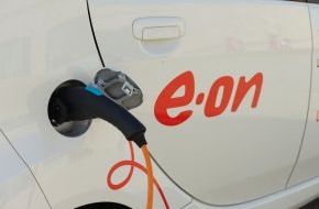 E.ON Energie Deutschland GmbH: "Boxenstopp" mit Lease & Charge / Athlon Car Lease Germany liefert E.ON-Ladeboxen inklusive