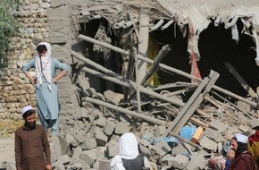 Help - Hilfe zur Selbsthilfe e.V.: Erdbeben in Afghanistan: "Betroffene suchen mit bloßen Händen nach Überlebenden" - Help startet Nothilfe / 12.000 Menschen sind von dem verheerenden Erdbeben betroffen, Spenden sind dringend notwendig