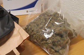 Bundespolizeiinspektion Bad Bentheim: BPOL-BadBentheim: Bundespolizei entdeckt 520 Gramm Marihuana im Rucksack eines 25-Jährigen