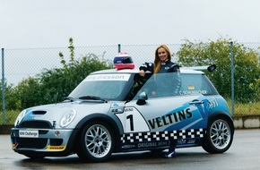 Brauerei C. & A. VELTINS GmbH & Co. KG: Cora Schumacher startet mit "V+Energy"-Mini Cooper