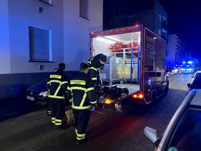 FW-MK: Wohnungsbrand - 8 Personen gerettet