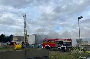 Freiwillige Feuerwehr Kamen: FW Kamen: Abschlussmeldung Lagerhallenbrand in Kamen-Heeren