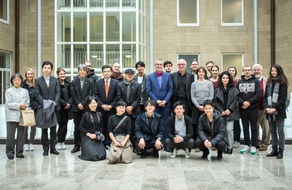 Technische Hochschule Köln: Bürgermeister Wolter begrüßt Gäste der TH Köln aus Japan. Gemeinsames Projekt: Ein Baustellenmuseum für den Kölner Dom