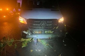 Polizeiinspektion Nienburg / Schaumburg: POL-NI: Nienburg - 35-Jähriger kommt alkoholisiert von der Fahrbahn ab