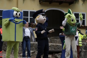 POL-EL: Ahmsen - Erstes Schultütenfest ein voller Erfolg (Fotos)