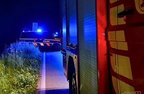 Freiwillige Feuerwehr Hünxe: FW Hünxe: Drei Pkw kollidiert - Zwei Verletzte, ein schwer verletzter Hund