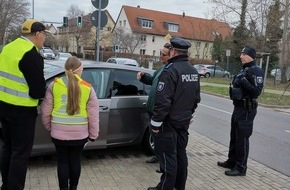 ADAC Hessen-Thüringen e.V.: Verkehrssicherheit: Blitz für Kids / ADAC und Polizei im Einsatz für sichere Schulwege in Erfurt