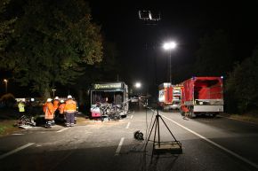 POL-HM: Tödlicher Verkehrsunfall - Motorrad prallt frontal in Linienbus