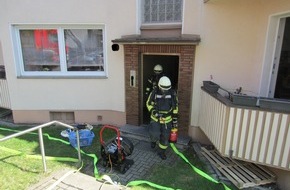 Feuerwehr Mülheim an der Ruhr: FW-MH: Zimmerbrand: Nachbarn verhindern Schlimmeres