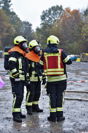 FW Wenden: Jahresabschlussübung der Freiwilligen Feuerwehr der Gemeinde Wenden