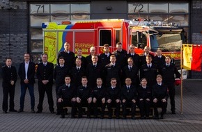 Feuerwehr Mülheim an der Ruhr: FW-MH: 15 Nachwuchskräfte aus Mülheim starten Ausbildung bei der Feuerwehr (Korrektur mit Bild)