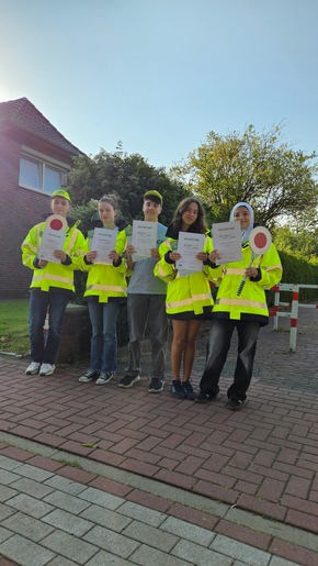 Polizeiinspektion Diepholz: POL-DH: --- Syke - Verkehrshelferausbildung am Gymnasium - Ein Meilenstein für die Schulgemeinschaft ---