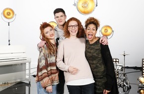 SAT.1: Allein unter Frauen im "The Voice of Germany"-Finale 2017: Benedikt Köstler tritt gegen Natia Todua, BB Thomaz und Anna Heimrath an