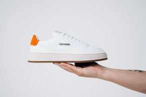 Jägermeister bringt eigenen Sneaker „The Curt“ auf den Markt