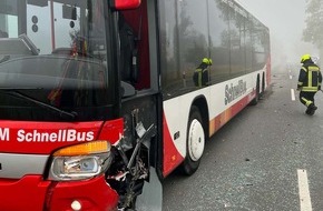 Polizei Steinfurt: POL-ST: Altenberge, Kollision zwischen Bus und Auto, Zwei leicht verletzte Personen