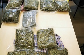 Polizei Düsseldorf: POL-D: Düsseldorf / Hagen - Gewerbsmäßiger Drogenhandel - Drei Festnahmen - 15 Kilogramm Cannabis und Bargeld beschlagnahmt